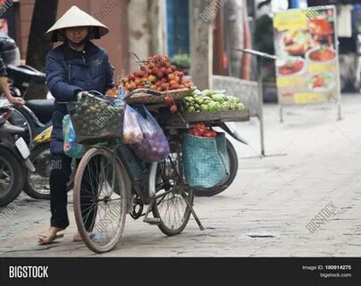Từ Phụ nữ tuổi này dễ có